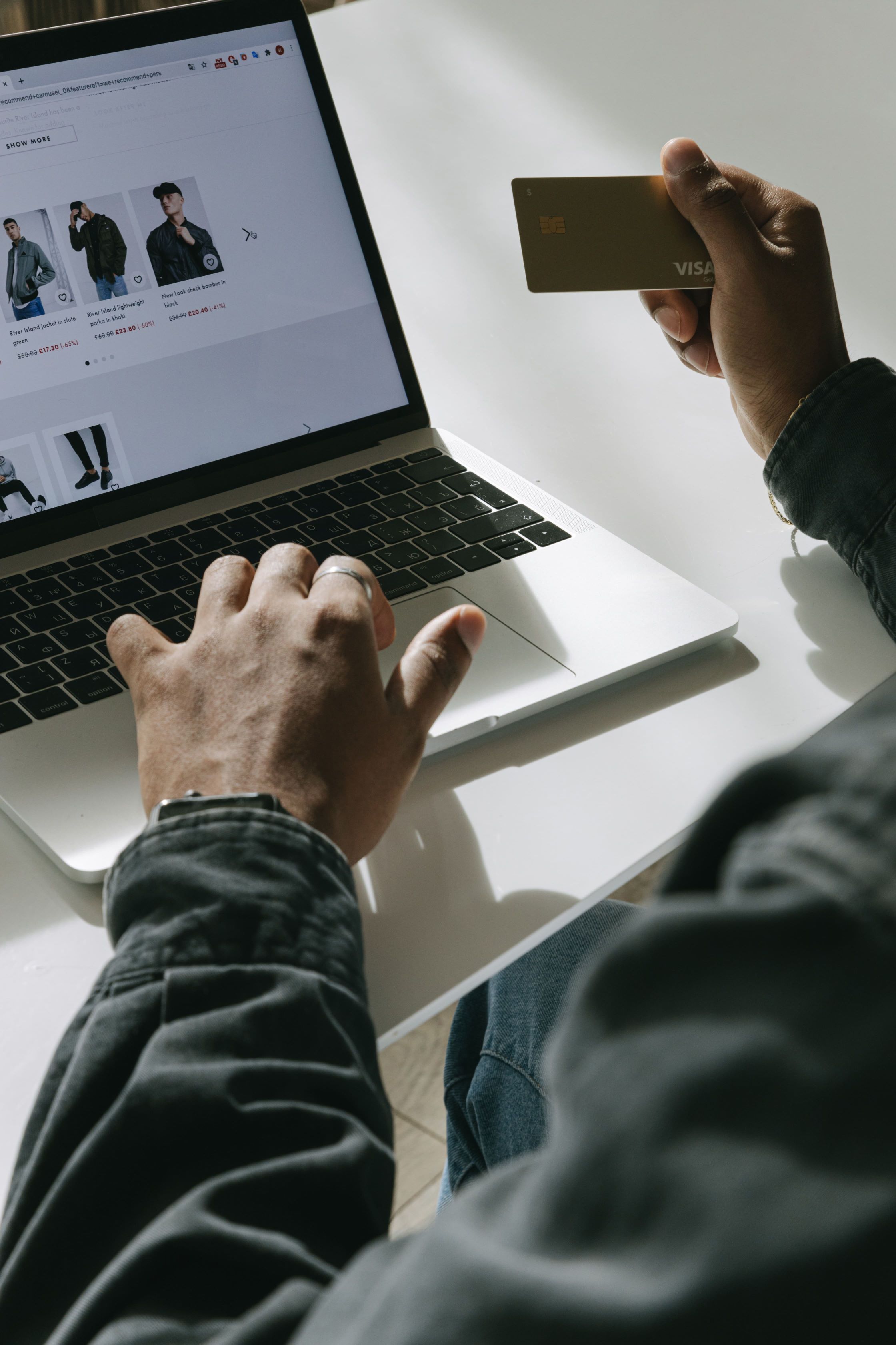 Person doing online shopping